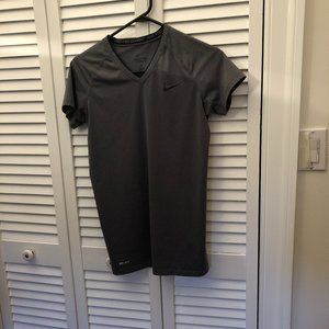 Nike Pro Combat women charcoal gray short sleeve tshirt, M